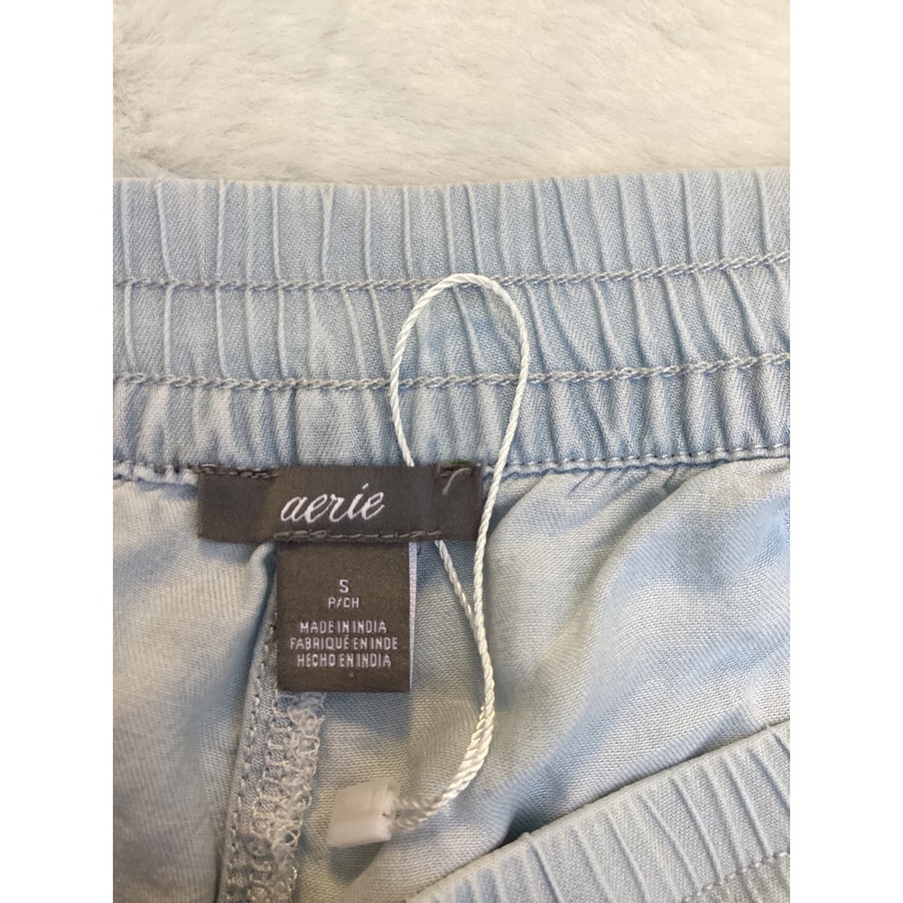 Aerie Chambray Drawstring Shorts Womens S Light Blue Excellent Smocked Waist - Picture 3 of 6